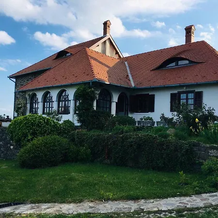 Badacsony Exclusive Villa *